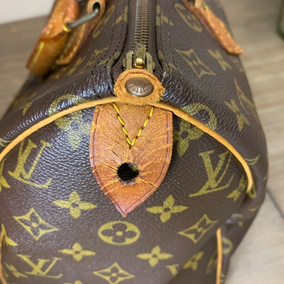 Authentic Louis Vuitton Speedy 30 in Mono - Picture 6 of 17